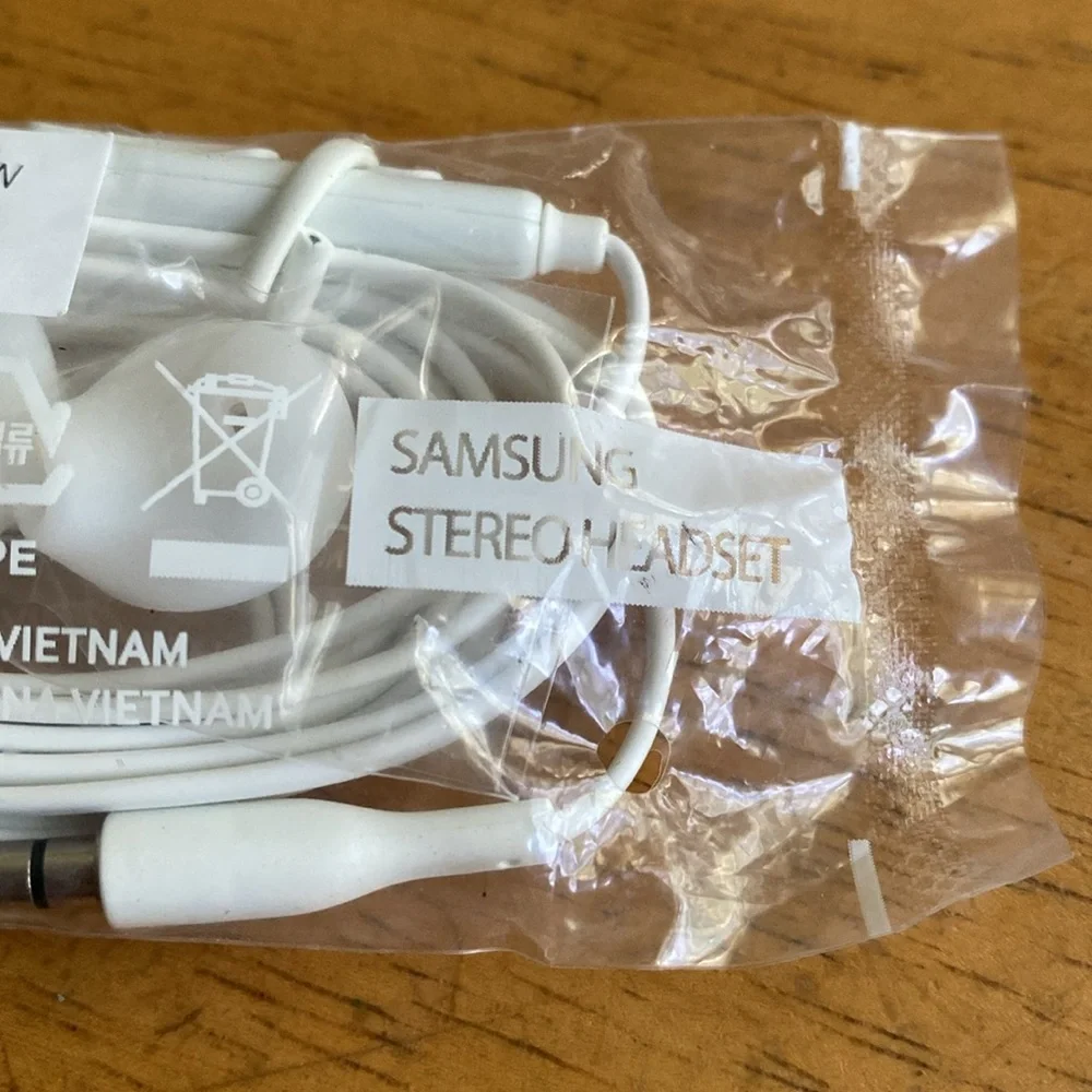 SAMSUNG stereo headset new